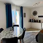 Du Mas - Emeraude Apartament *